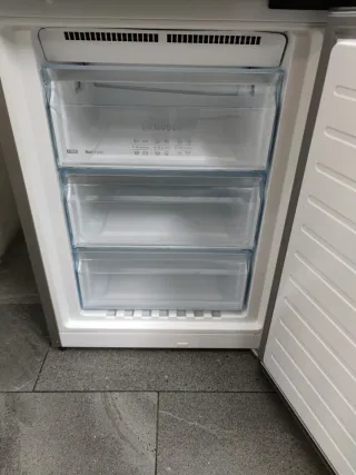 Nevera Bosch 201x60cm A++ no Frost con Garantia