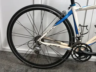 Bicicleta BH, talla S, escuela de ciclismo