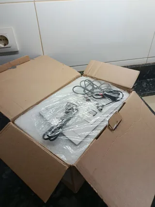 CAR MULTIMEDIA NAVIGATION PLAYER