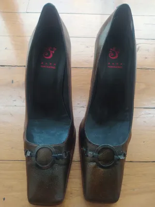 Zapatos Sara Navarro tacón cuadrado