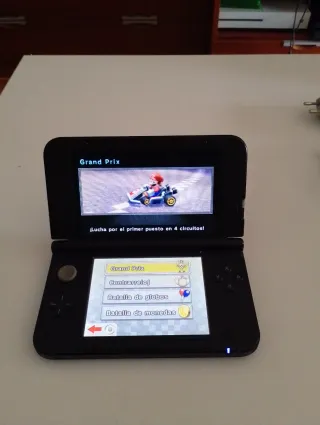 Nintendo 3DS XL Blu + 5 giochi + accessori