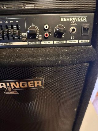 Behringer Ultrabass BXL900A Amplificador Bajo