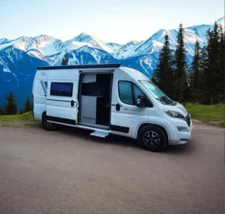Alquiler Camper McLouis Menys