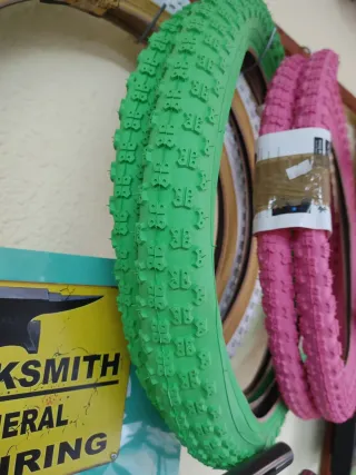 Neumáticos 20 x 1.75/2.125 Verdes