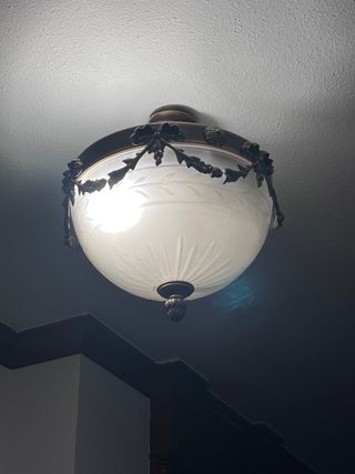 Lámpara colgante de cristal y metal