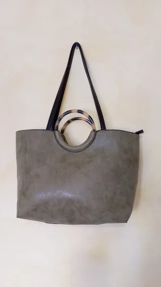 Bolso verde caqui con asas redondas