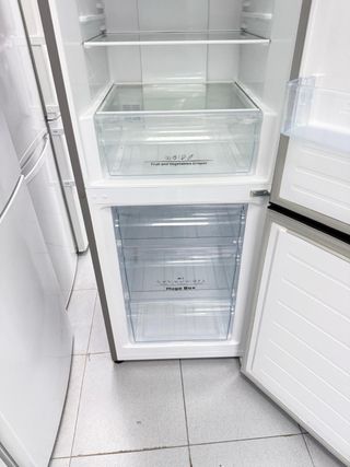 Nevera Hisense No Frost 1.80m x 60cm