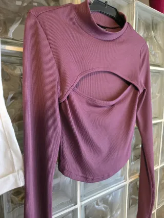 Conjunto Mujer: Top Morado + Short Blanco Talla XS