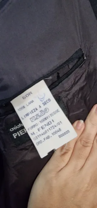 Traje de caballero Pierre Cardin negro talla 60 R