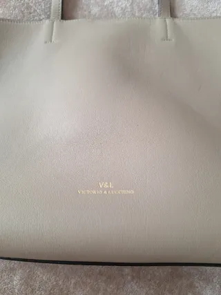 Bolso Tote Victorio y Lucchino Beige Nuevo