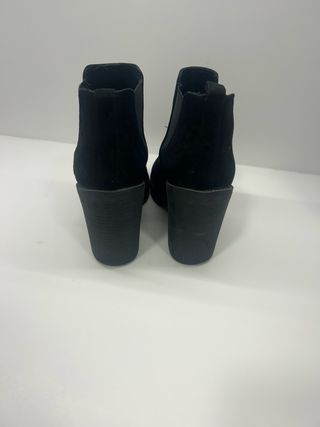 Botines negros con cuña y tacón