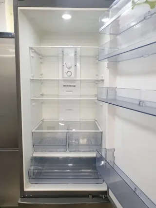 Nevera Benavent 200x60cm A+ no Frost con Garantía