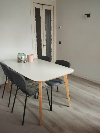 Mesa comedor madera -6 personas.