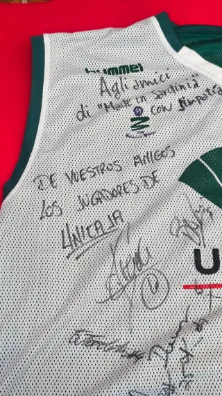 Peto Unicaja 2006 Firmado Hummel Reversible