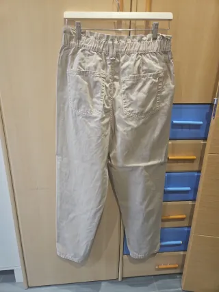Pantalón baggy beige