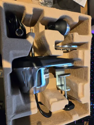 Volante simulador con pedales y cambio