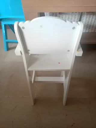 Trona de juguete de madera