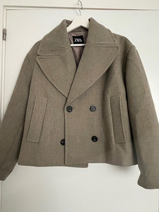 Abrigo corto paño Zara beige