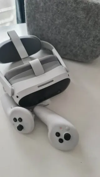 Pico 4 Ultra 256 GB VR Headset