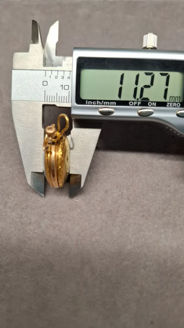 Reloj de oro y diamantes para señora