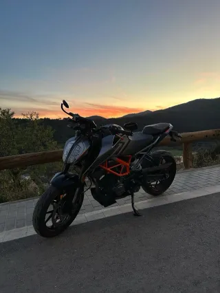 KTM DUKE 125 2022