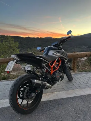 KTM DUKE 125 2022