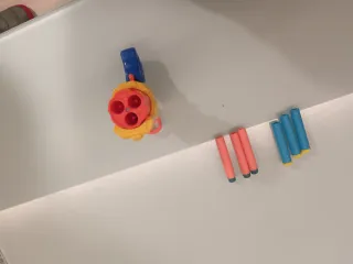 Pistola Nerf con dardos