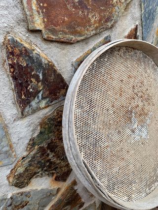 Criba antigua para cereales