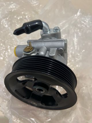 Bomba Dirección Asistida Mitsubishi  MR418566-C