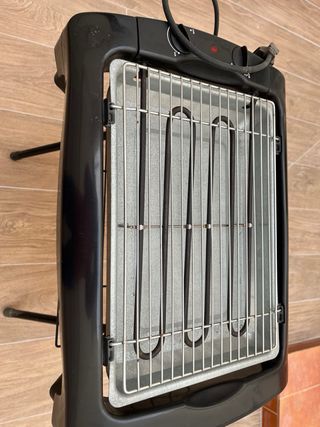 Barbacoa eléctrica USGO negra y plateada