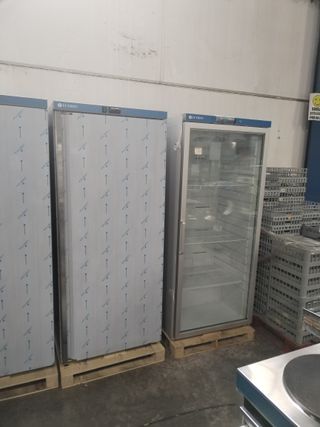 Armarios expositores refrigerados nuevos