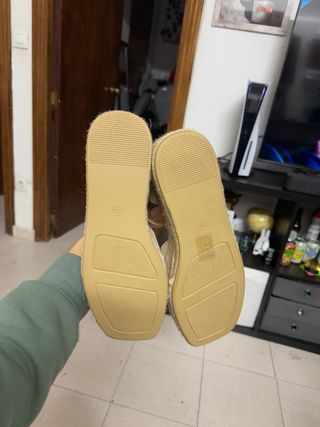 Sandalias cuña HIKAI beige