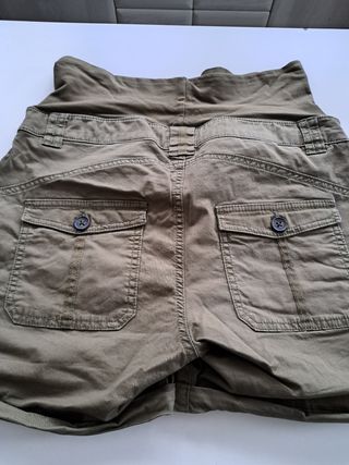 Pantaloncini premaman verde militare taglia 38 e leggings neri elastici T 36