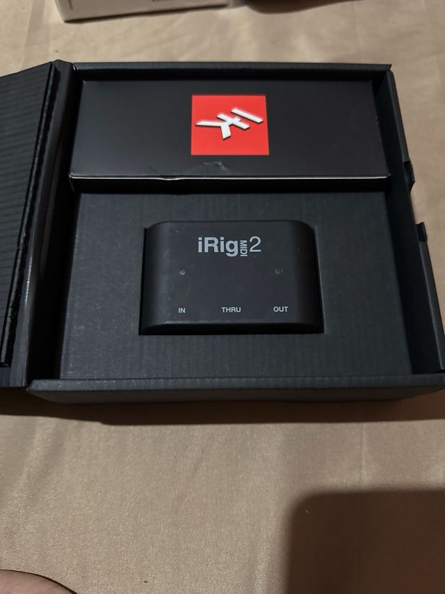 iRig MIDI 2 Interfaz MIDI Universal