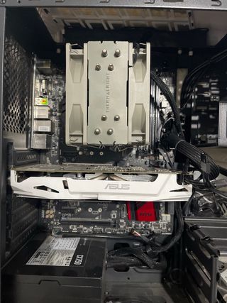 G.Skill Ripjaws V DDR4 16GB (2x8GB) Roja