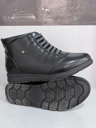 Botines negros talla 36 nuevos piel sintética