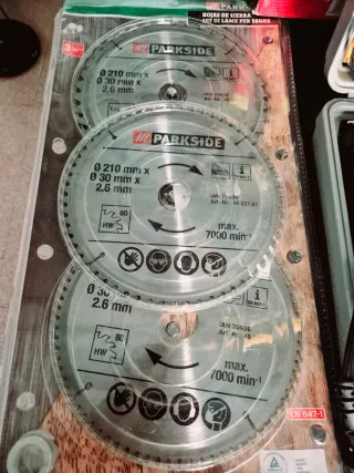 Taladro Eléctrico Rojo 0-2500rpm