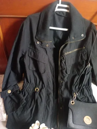 Parka Trucco 38 y regalo bolso negro.