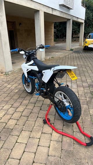 Rieju MRT 2017 (negociable) y opcion motor de casa