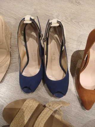 Zapatos planos y sandalias