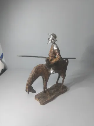 Figura Don Quijote practico y Madera