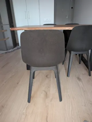 Mesa comedor madera y sillas metal