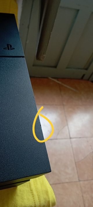 PS4 500GB Negra y su mando