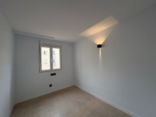 Piso de dos habitación, un baño, parking en Palma