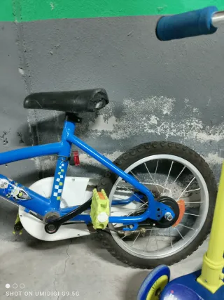Bicicleta Btwin y Patinete Juguettos Infantil
