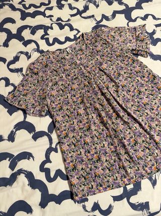 Blusa floral vaporosa talla L