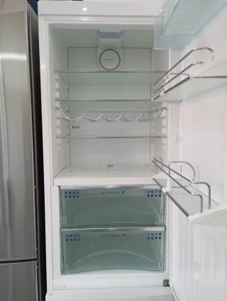 Nevera Liebherr Blanca