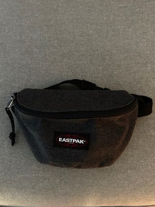 Riñonera Eastpak gris