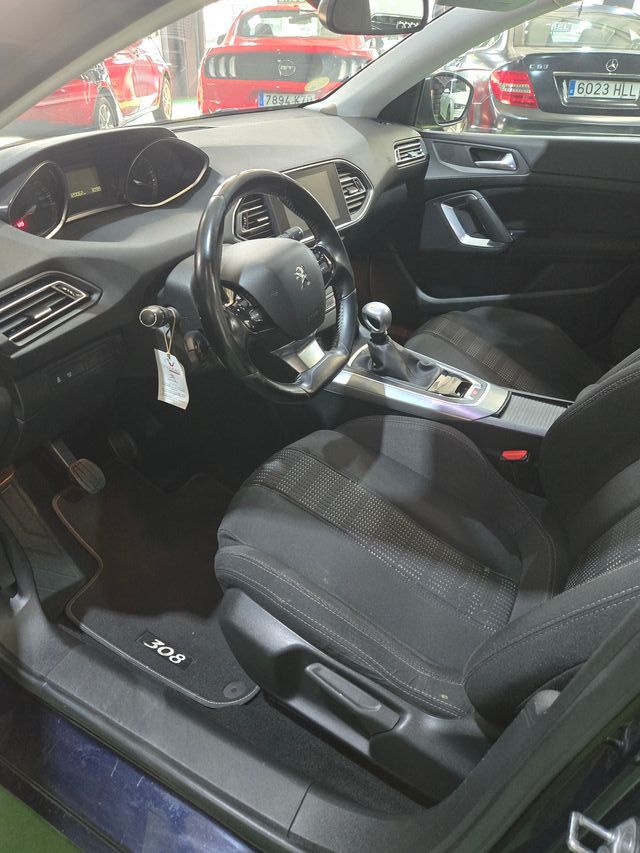 PEUGEOT 308 Allure 2.0 BlueHDi 15