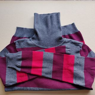 Camisola Gola Alta Riscas Cinza e Rosa